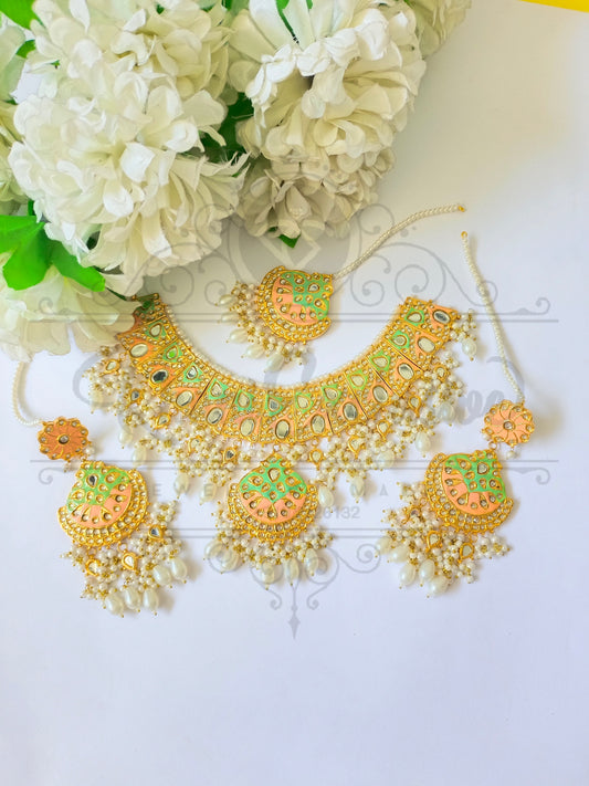 KUNDAN WHITE PAREL NACKLES