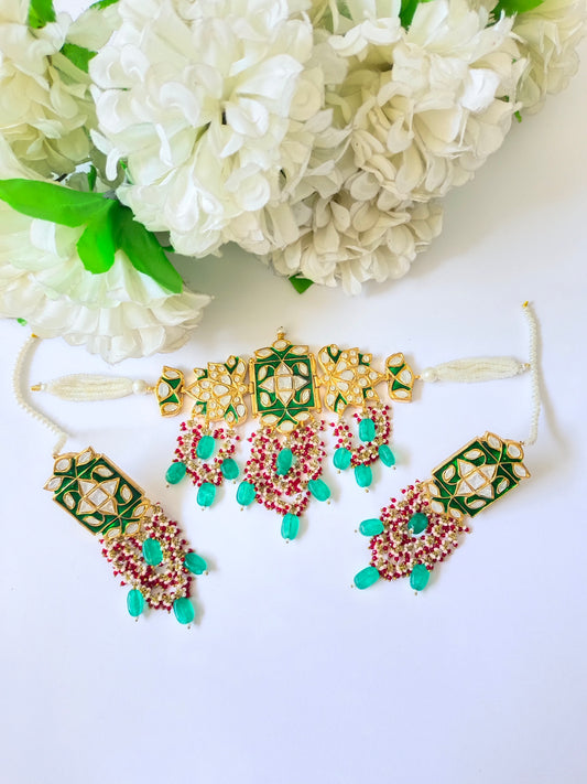 GREEN WITH FEROZI SMALL CHOKER