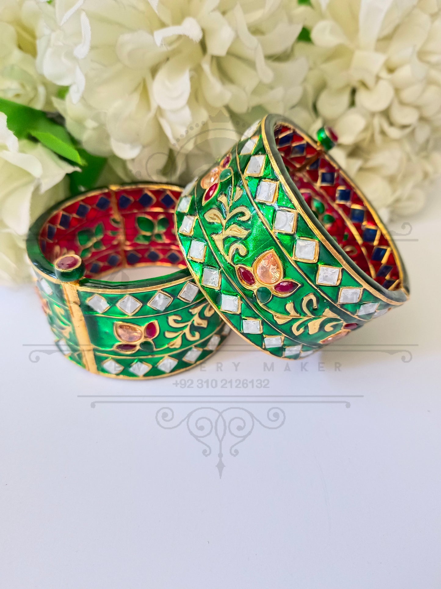 KUNDAN WHITE & GREEN COLOR MENA BANGLE