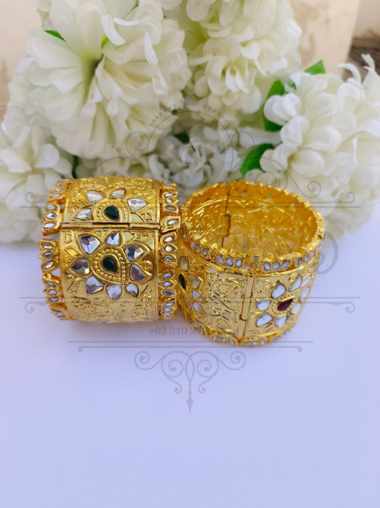 KUNDAN WHITE PAREL BANGLE